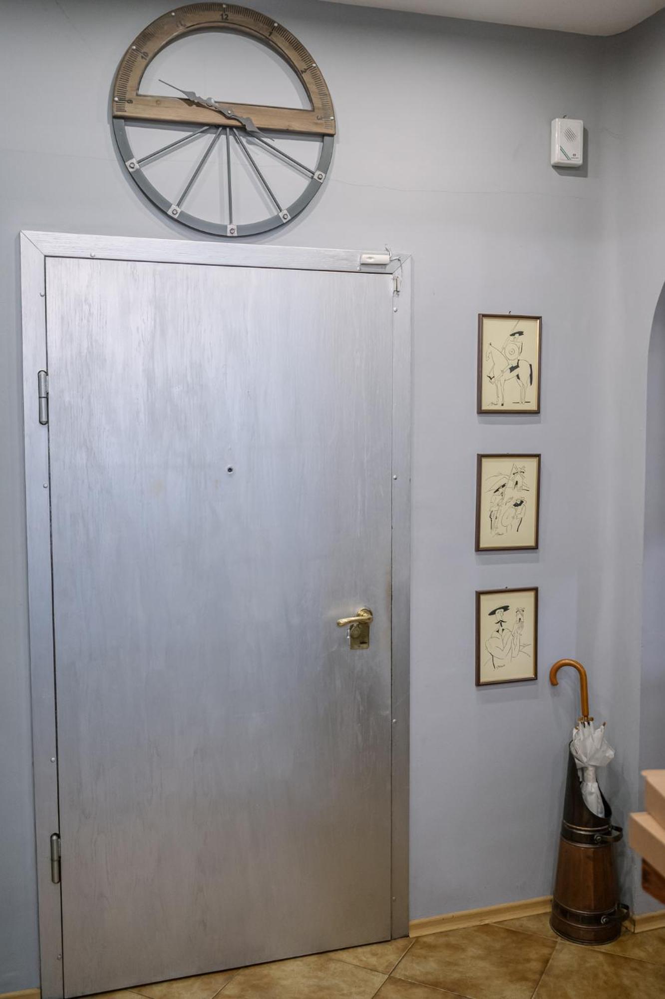 Center, 3bdr, Heart Of The City, Free Secured Parking Appartement Sofia