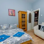 Top Center, 3Bdr, Heart Of The City, Free Secured Parking