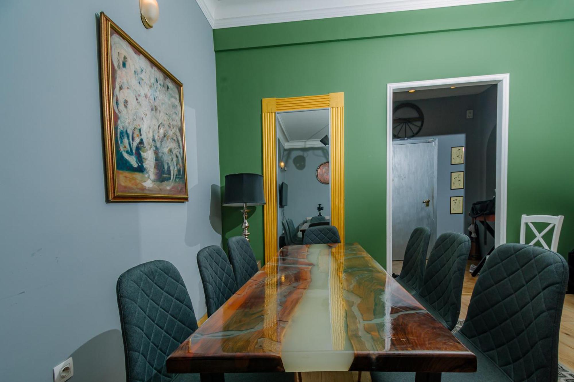 Center, 3bdr, Heart Of The City, Free Secured Parking Sofia