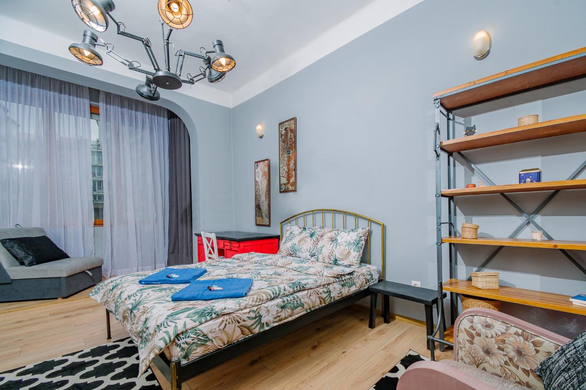 Center, 3bdr, Heart Of The City, Free Secured Parking Apartment Sofia