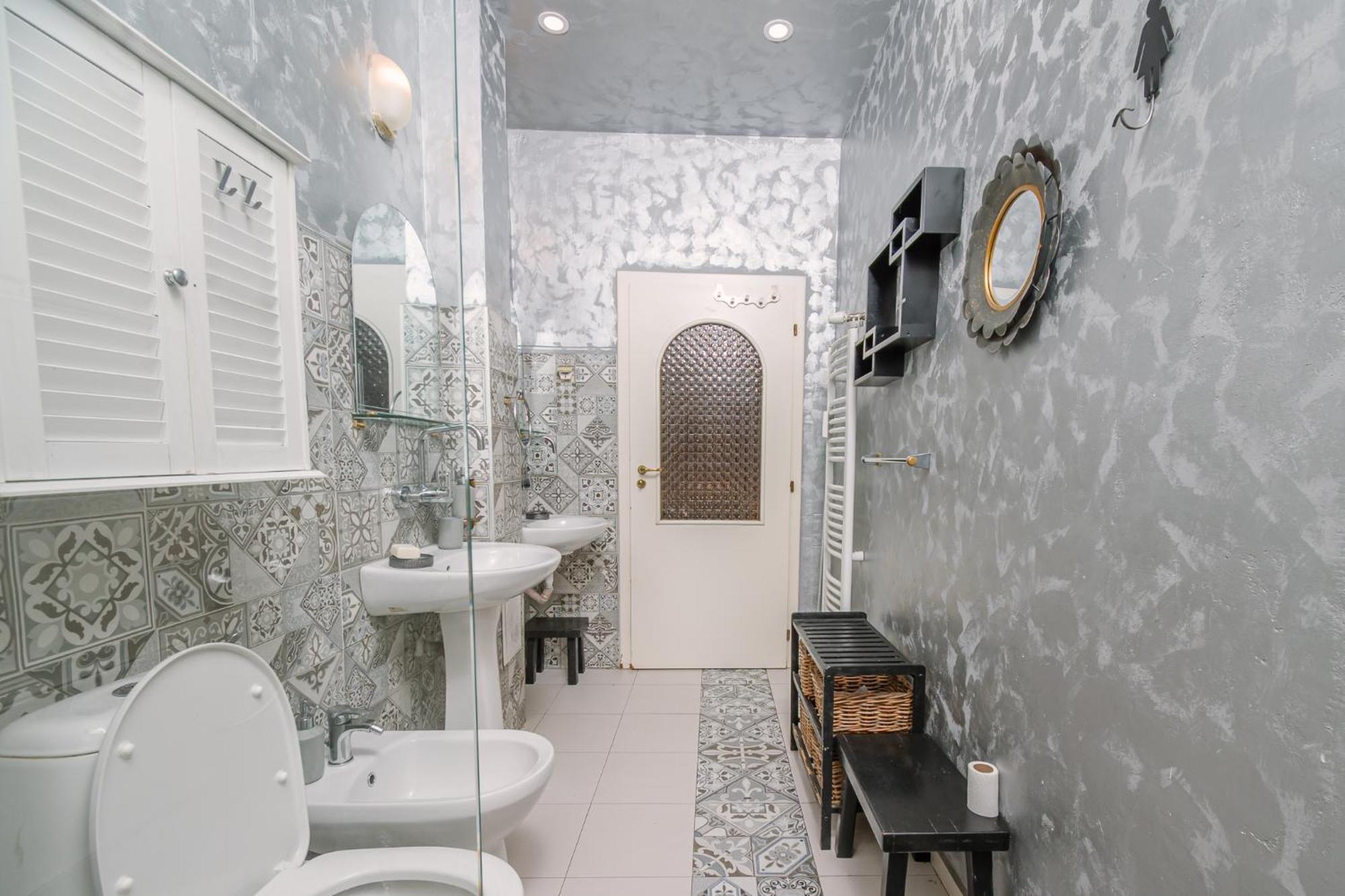 Apartment Center, 3bdr, Heart Of The City, Free Secured Parking